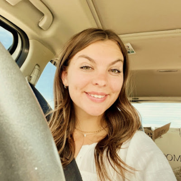 Meet your Posher, Madison - Picture 1 of 1